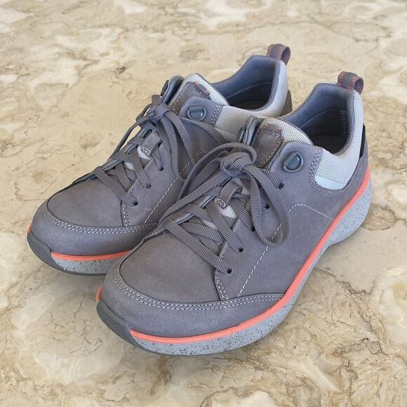 Clarks Wave 2.0 Lace Waterproof Sneakers Grey/Peach - Picture 3 of 16